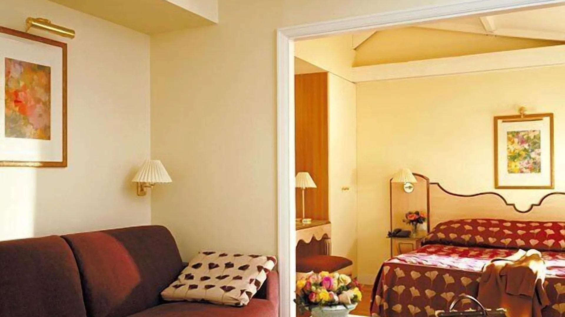 Hotel Suites Unic Renoir Saint-Germain Parigi