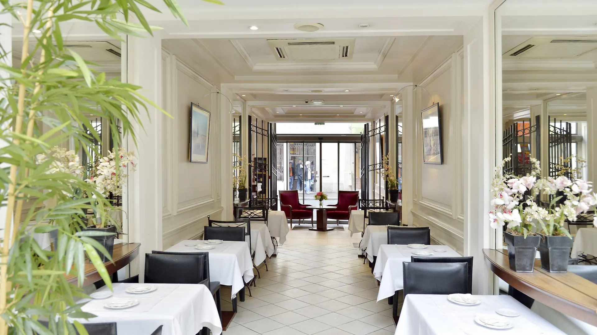 Hotel Suites Unic Renoir Saint-Germain Parigi 3*,