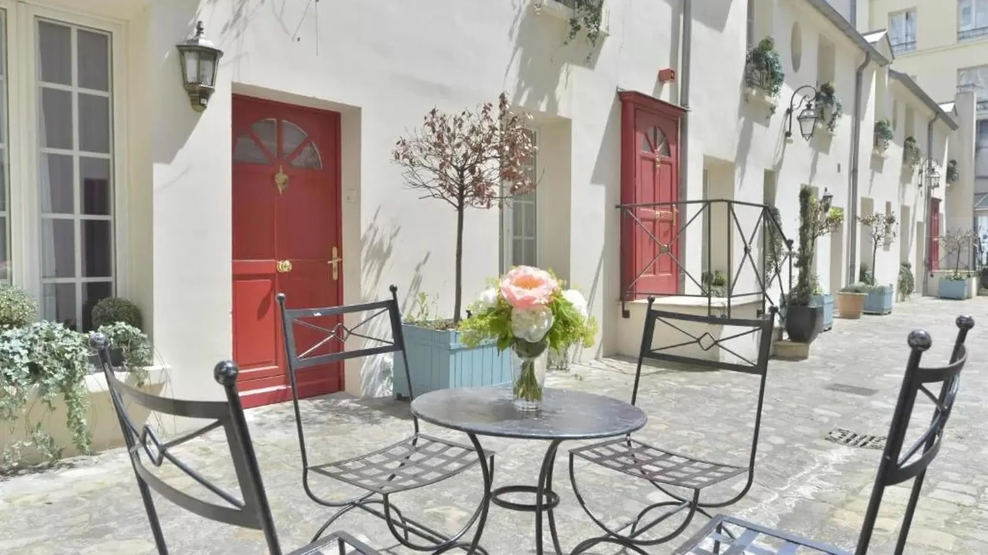 Hotel Suites Unic Renoir Saint-Germain Parigi