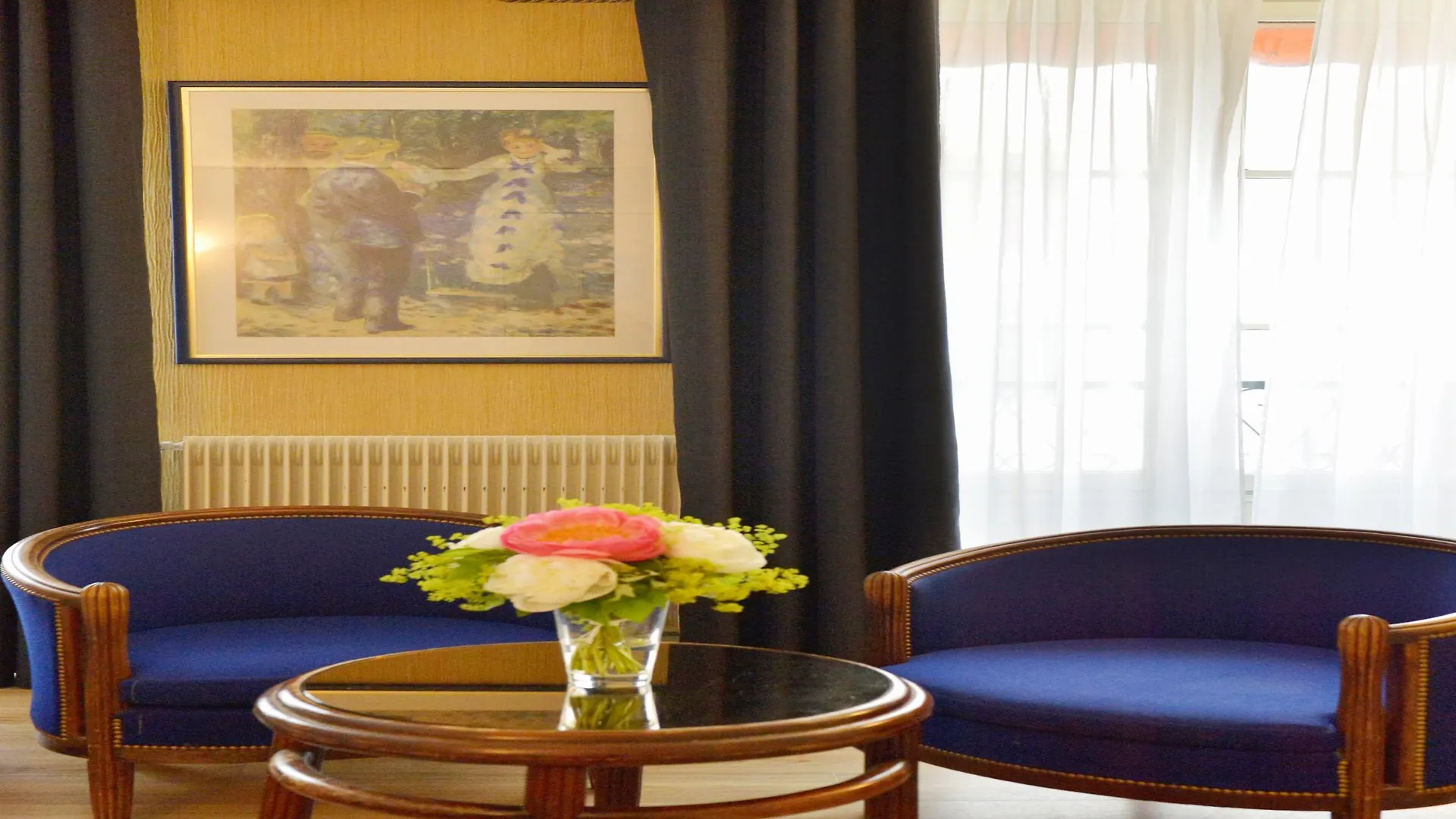 Hotel Suites Unic Renoir Saint-Germain Parigi