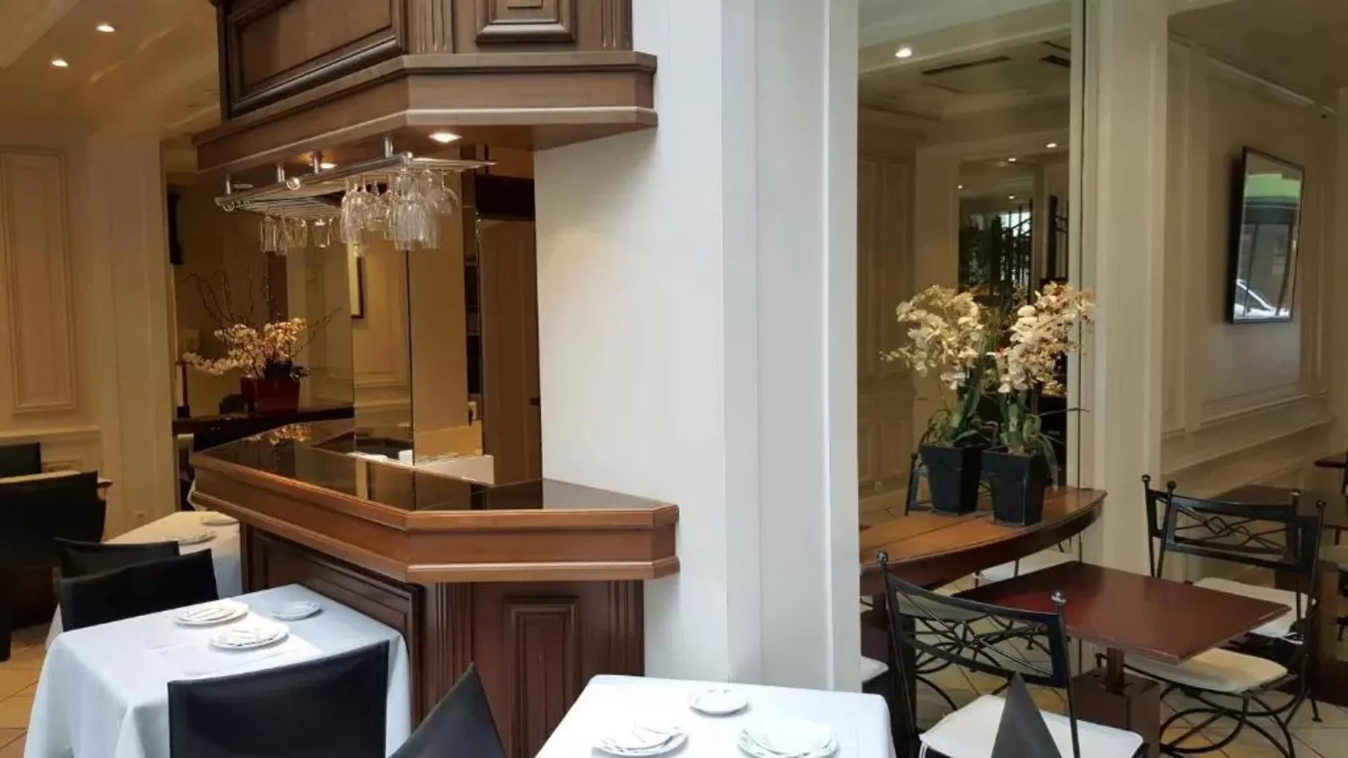 Hotel Suites Unic Renoir Saint-Germain Parigi