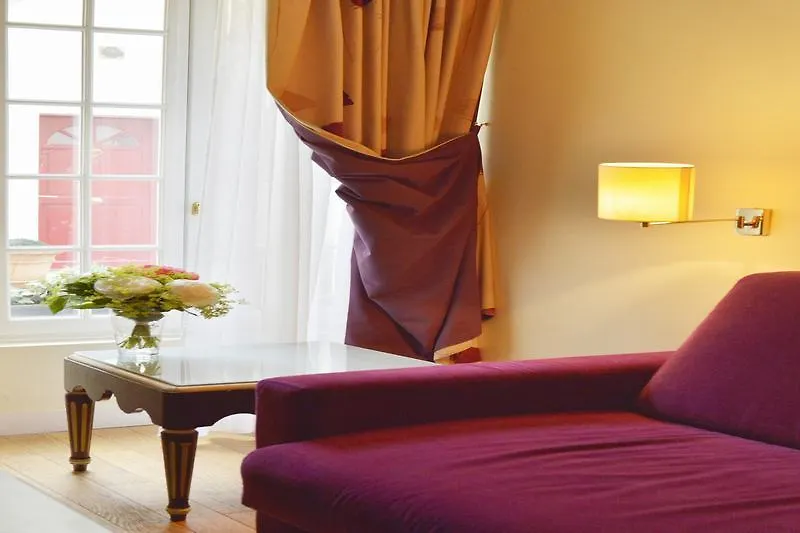 Hotel Suites Unic Renoir Saint-Germain Parigi