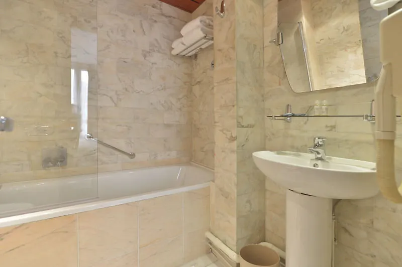 Hotel Suites Unic Renoir Saint-Germain Parigi