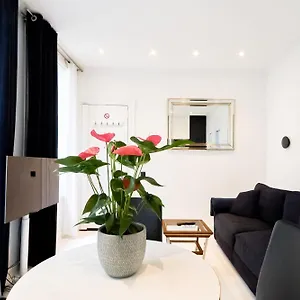 Appartamento Luxury Apartment Les Champs-Elysees, Parigi
